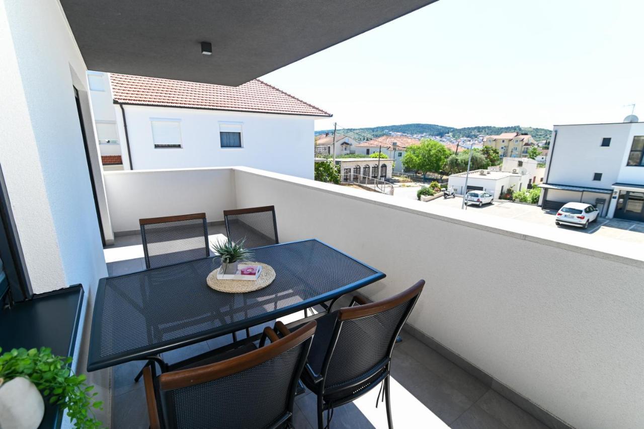 Apartment Laura, Free Parking, Balcony, 4 Ppl Trogir Exterior foto