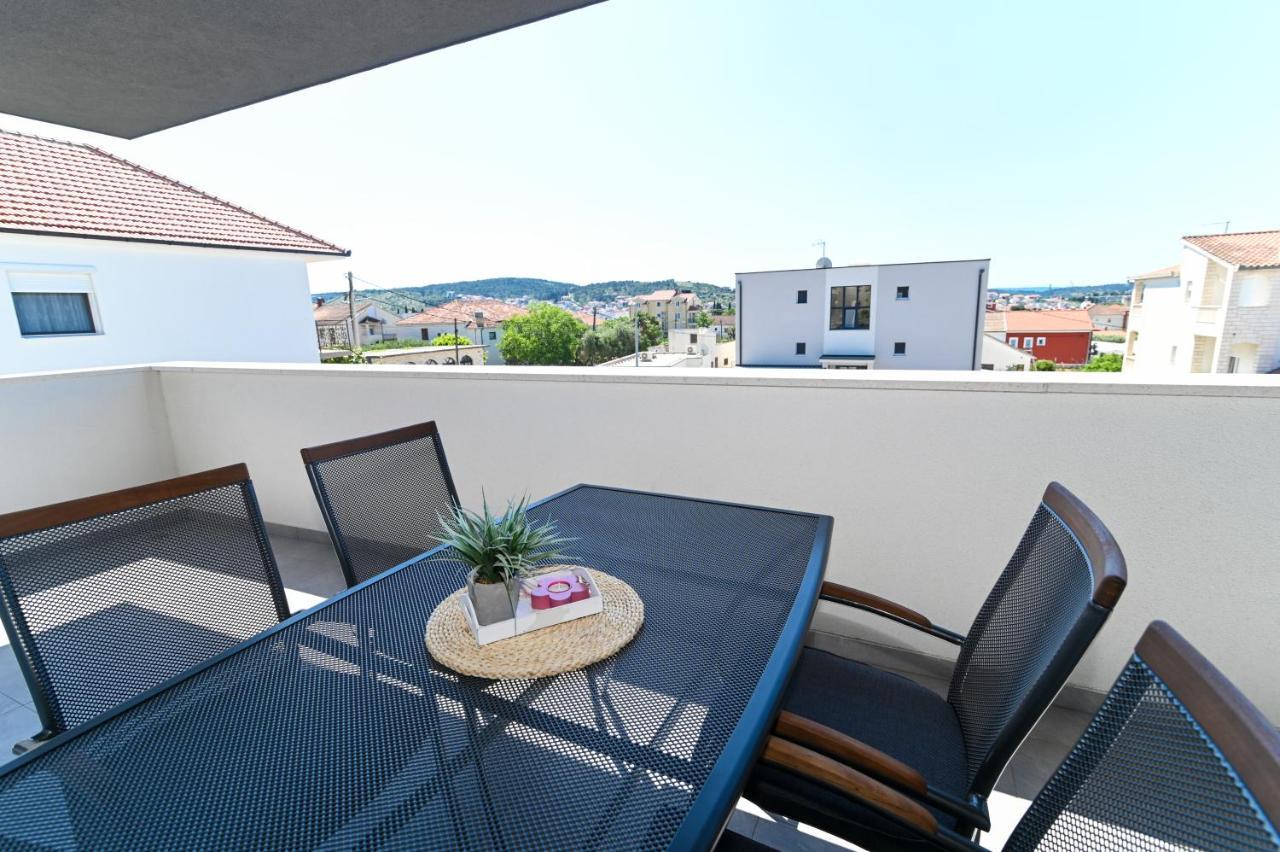 Apartment Laura, Free Parking, Balcony, 4 Ppl Trogir Exterior foto